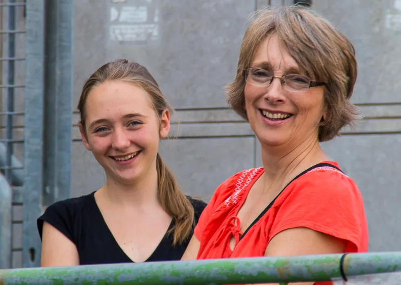 grandma_and_granddaughter